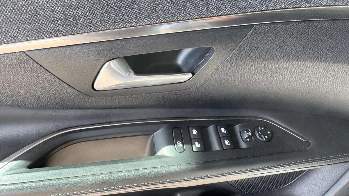 peugeot-3008-2017-diesel-1997cc