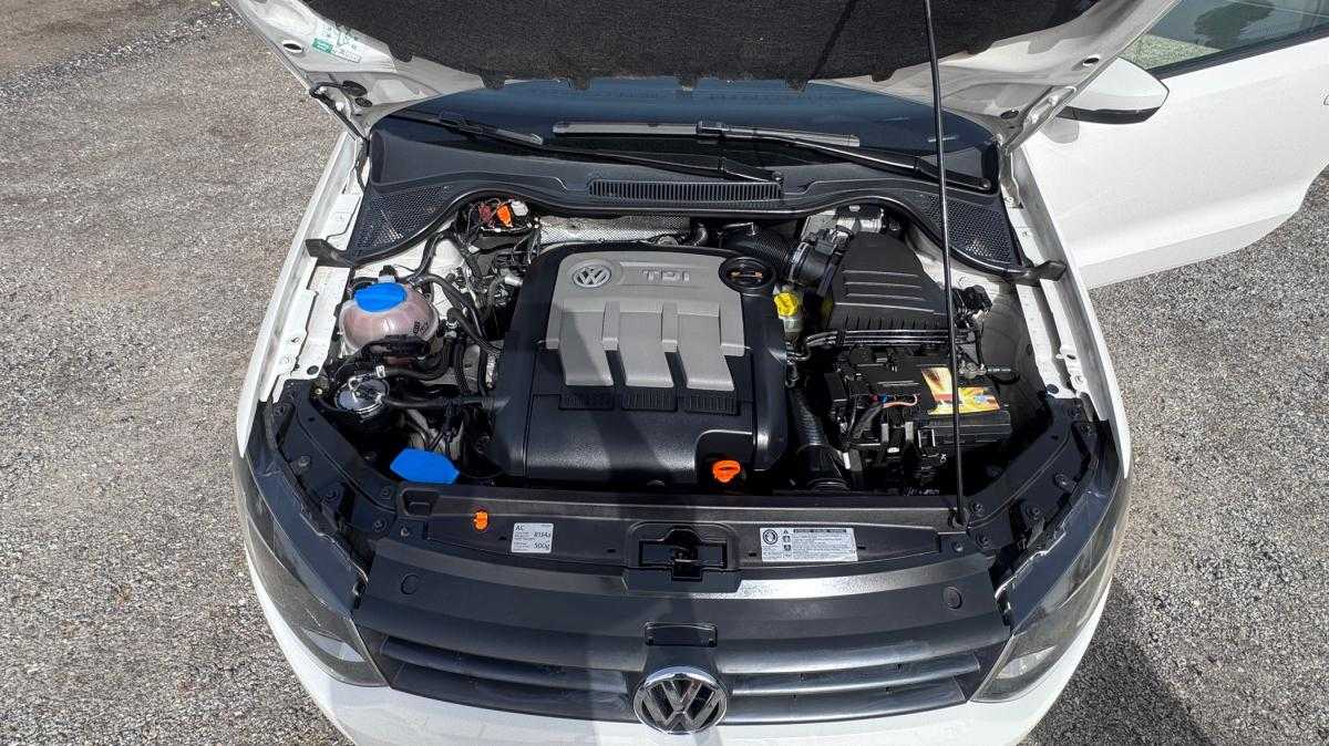 volkswagen-polo-2011-diesel-1199cc