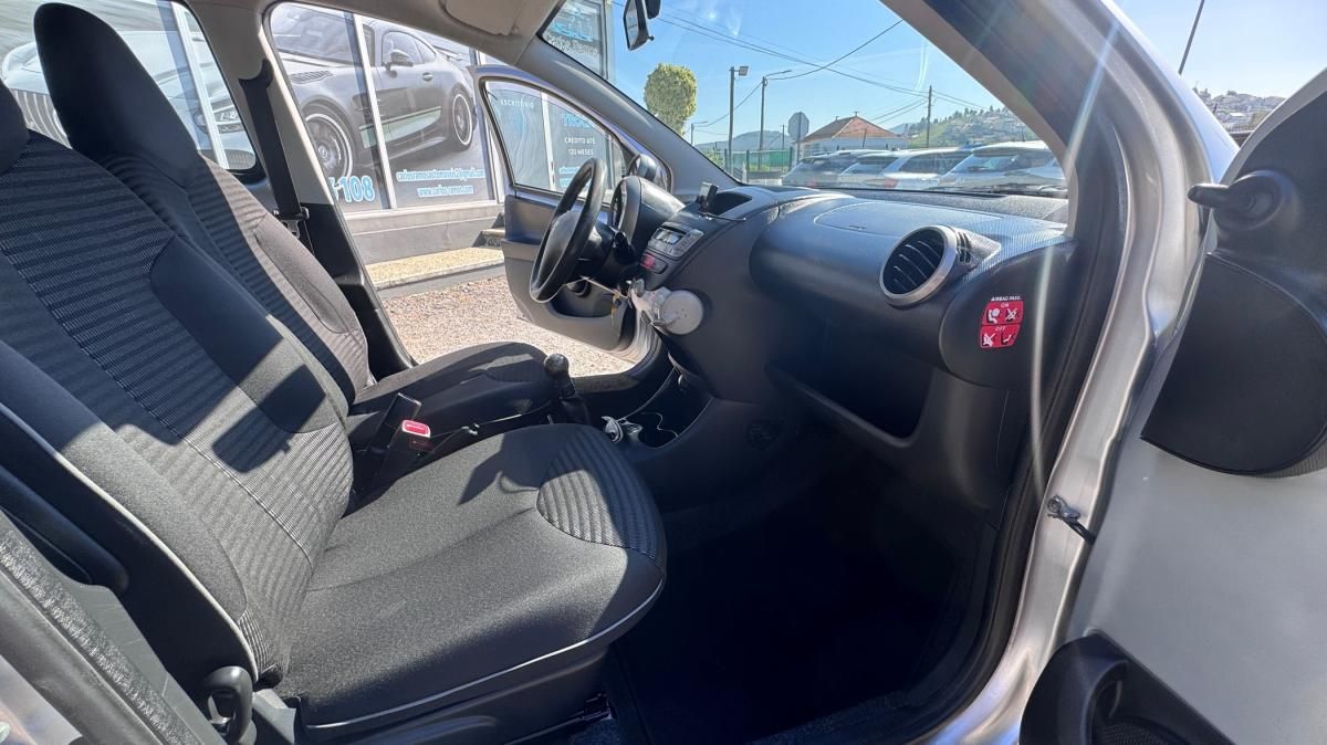 peugeot-107-2013-gasolina-998cc