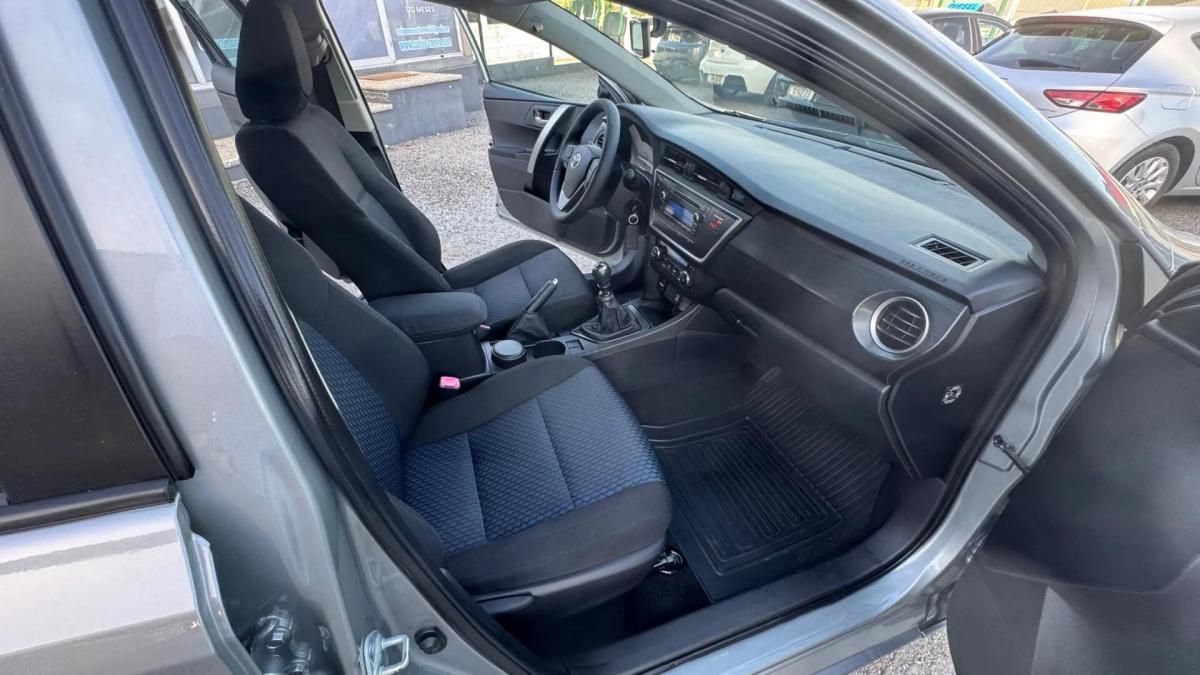 toyota-auris-touring-sports-2014-diesel-1364cc