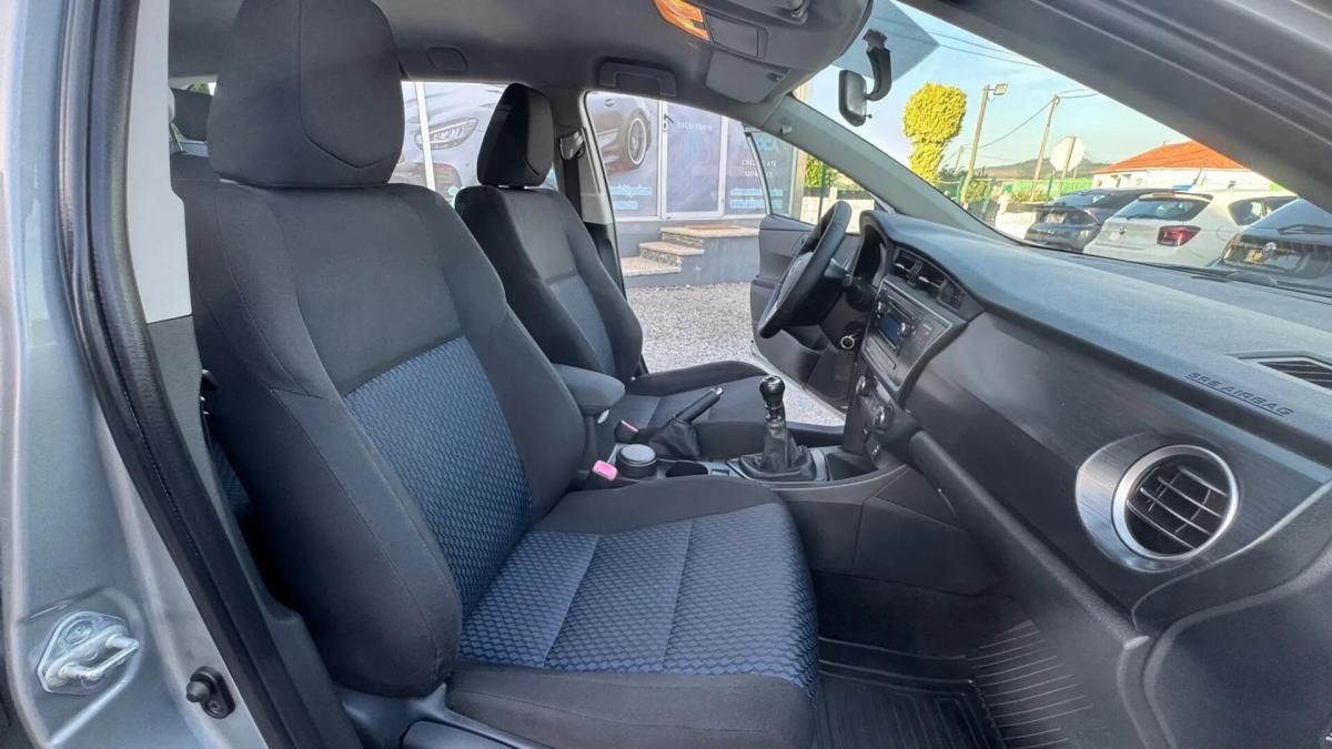 toyota-auris-touring-sports-2014-diesel-1364cc