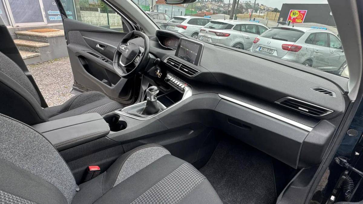 peugeot-3008-2018-diesel-1499cc