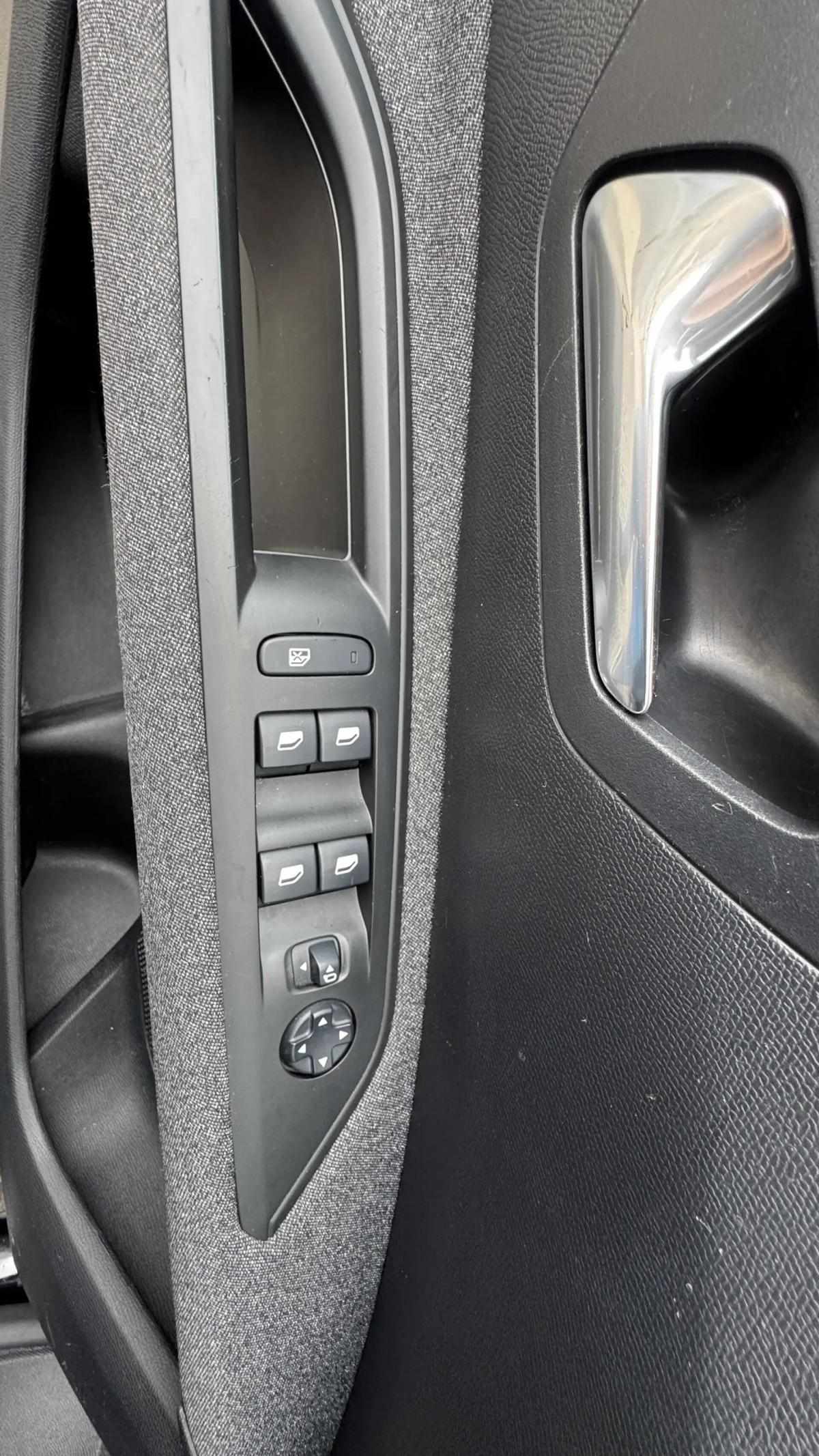 peugeot-3008-2018-diesel-1499cc