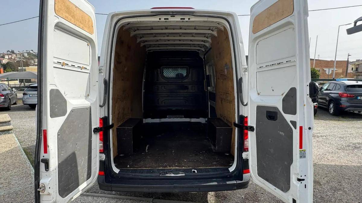 volkswagen-crafter-2022-diesel-1968cc