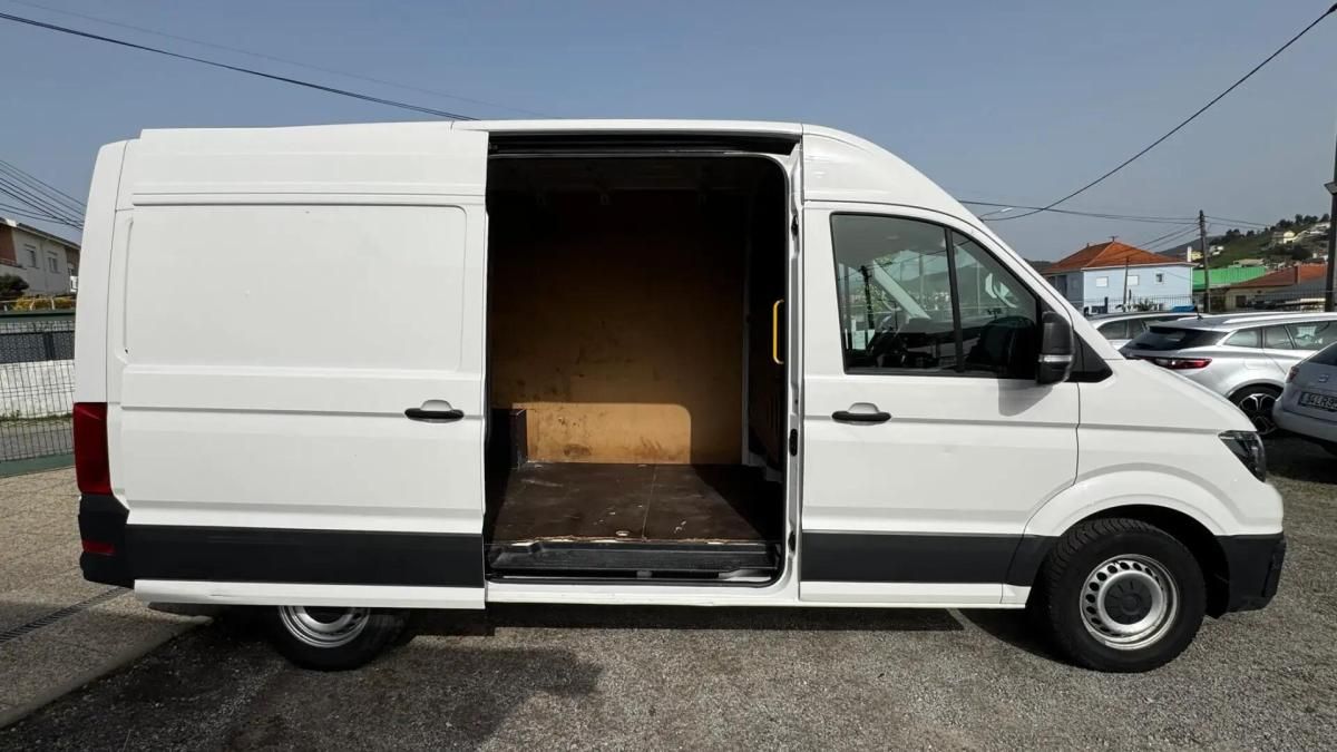 volkswagen-crafter-2022-diesel-1968cc