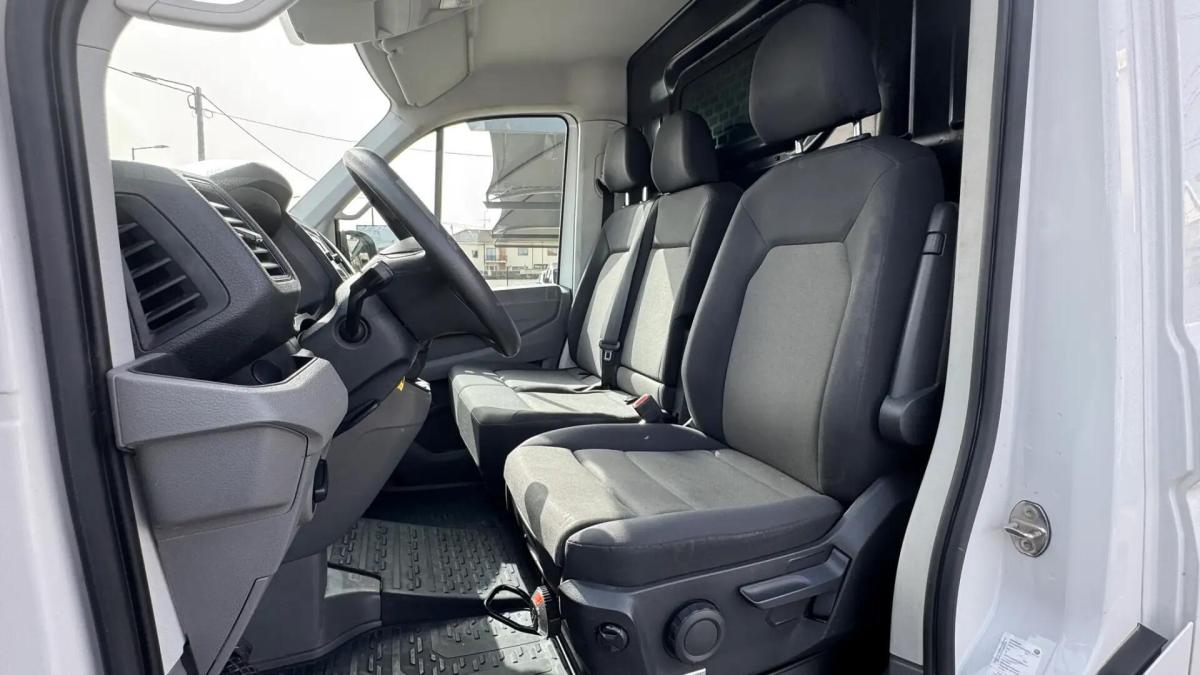 volkswagen-crafter-2022-diesel-1968cc