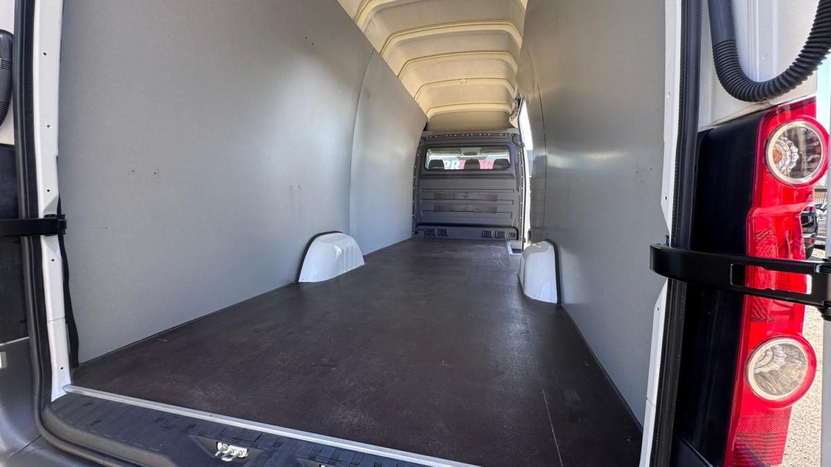 volkswagen-crafter-2013-diesel-1968cc