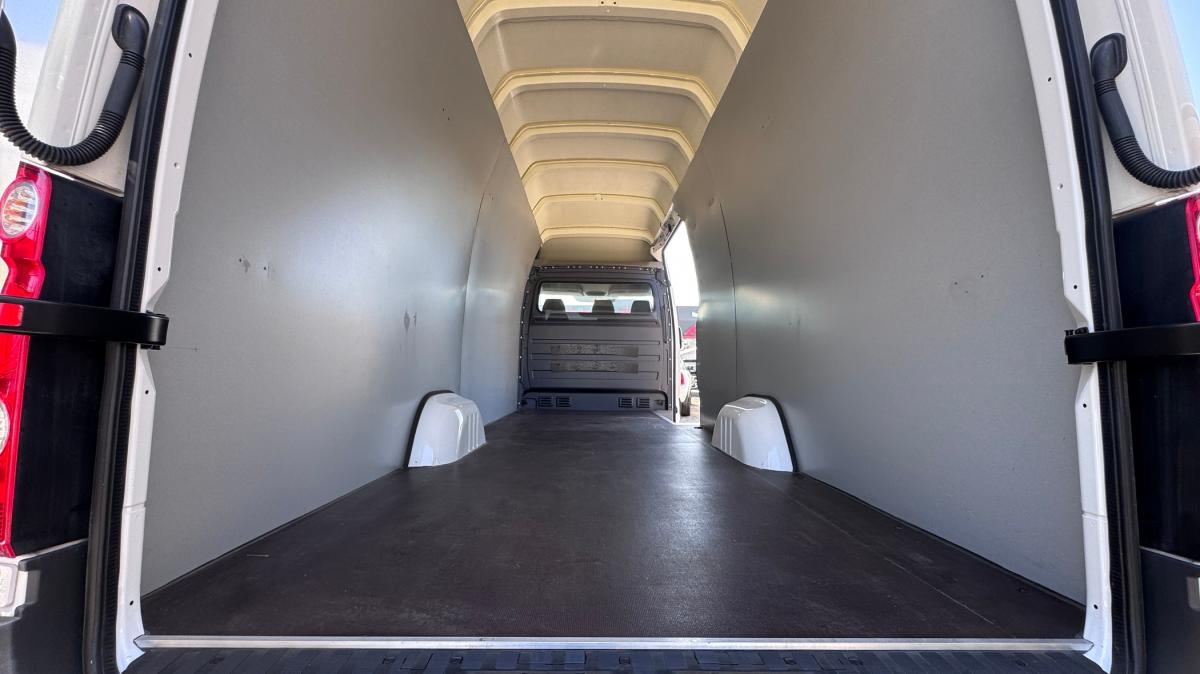 volkswagen-crafter-2013-diesel-1968cc