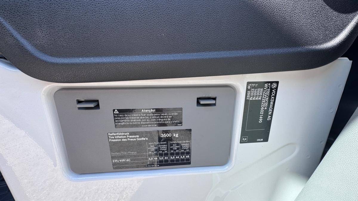 volkswagen-crafter-2013-diesel-1968cc
