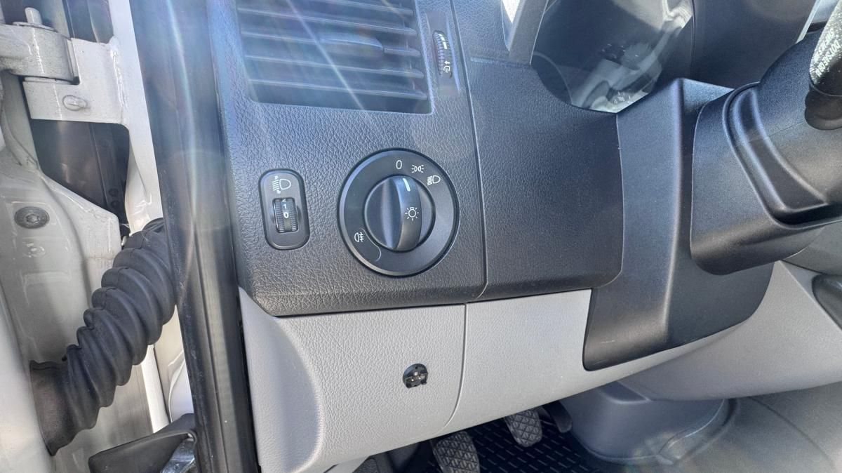volkswagen-crafter-2013-diesel-1968cc