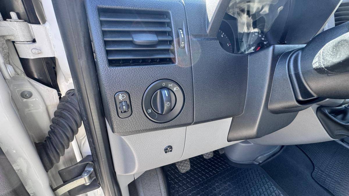 volkswagen-crafter-2013-diesel-1968cc