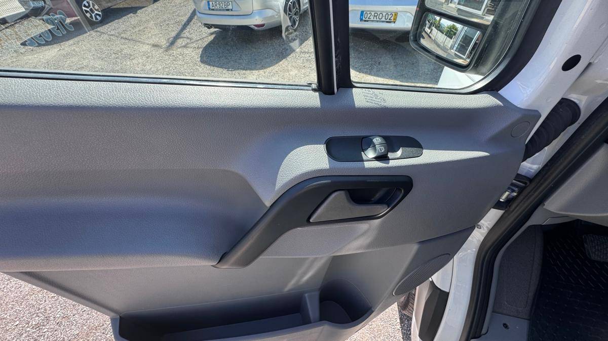 volkswagen-crafter-2013-diesel-1968cc