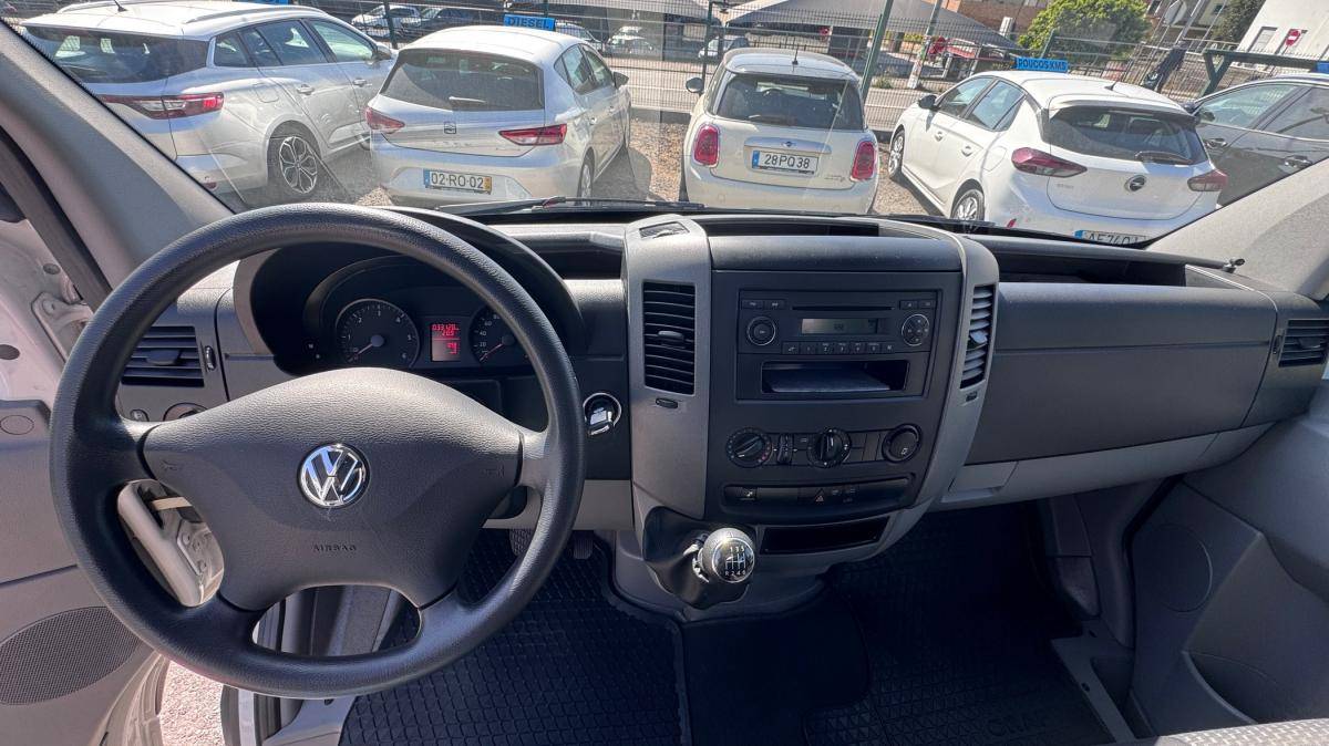 volkswagen-crafter-2013-diesel-1968cc