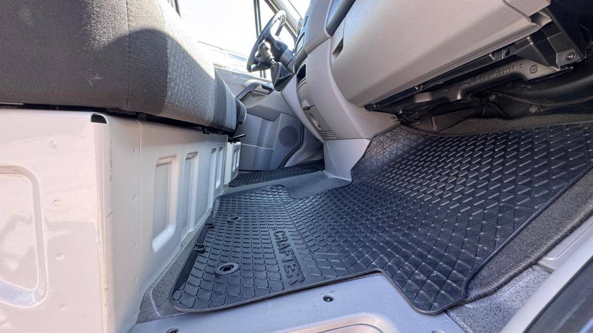 volkswagen-crafter-2013-diesel-1968cc
