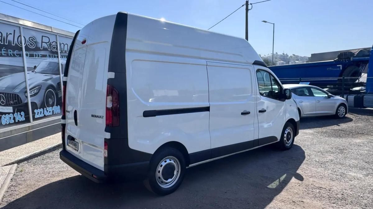renault-trafic-2018-diesel-1598cc