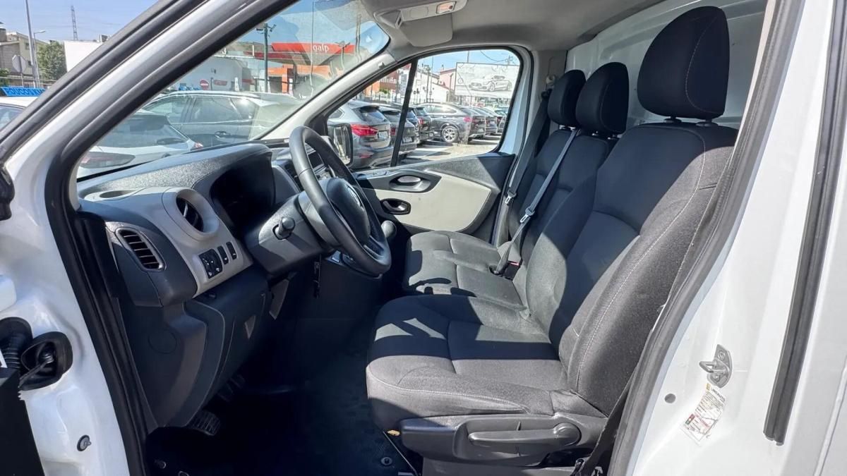 renault-trafic-2018-diesel-1598cc