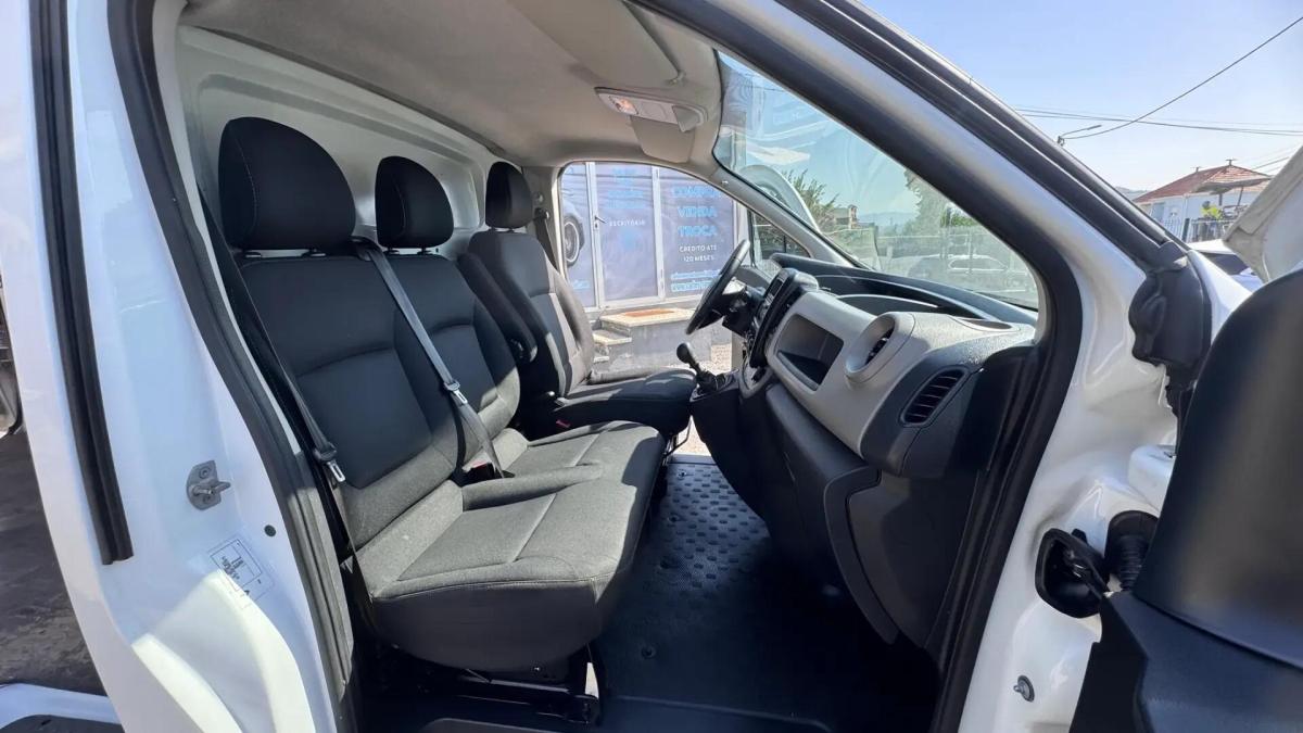 renault-trafic-2018-diesel-1598cc
