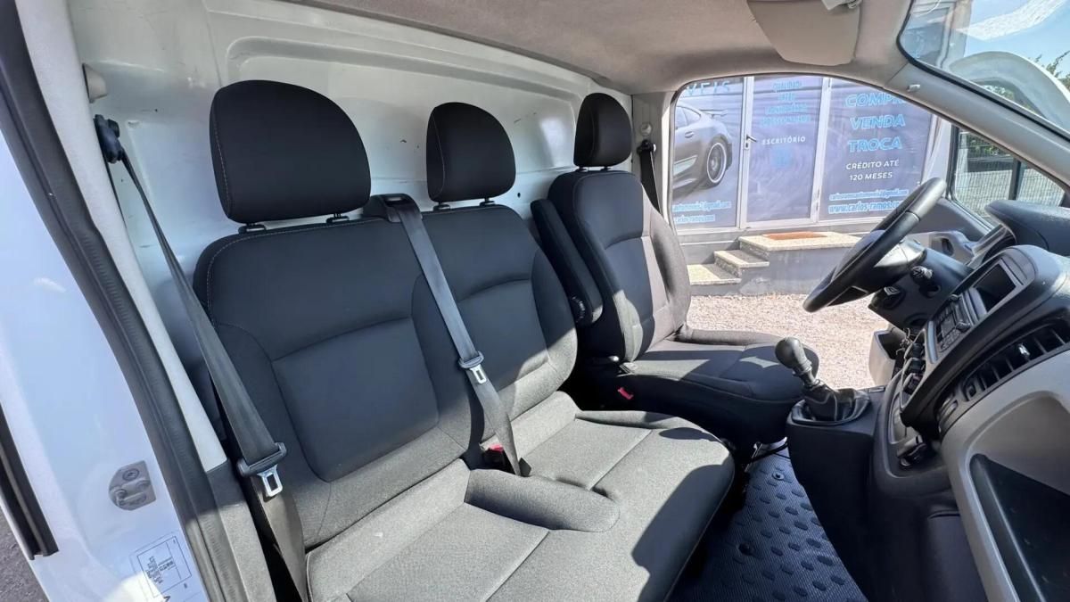 renault-trafic-2018-diesel-1598cc