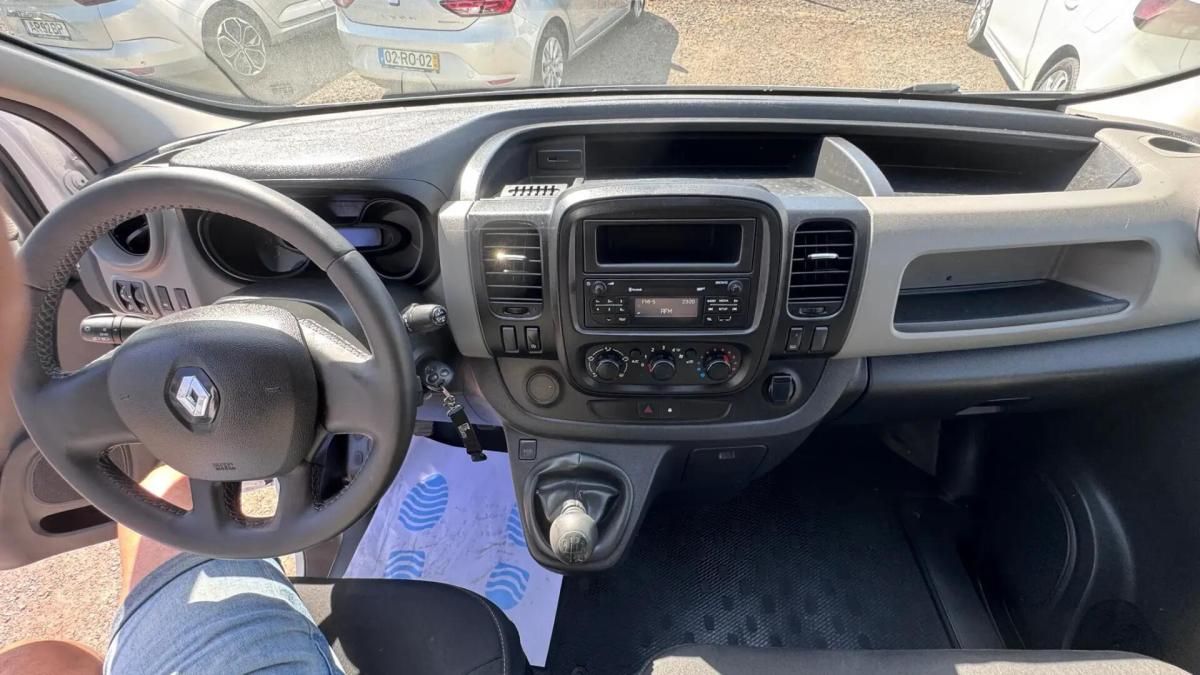 renault-trafic-2018-diesel-1598cc