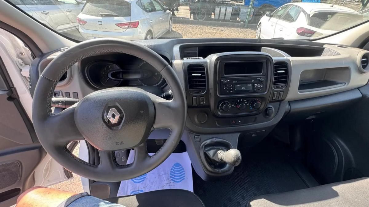 renault-trafic-2018-diesel-1598cc
