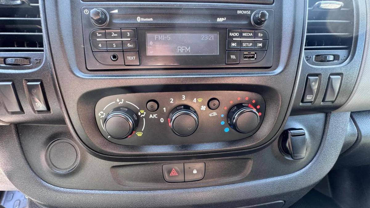 renault-trafic-2018-diesel-1598cc