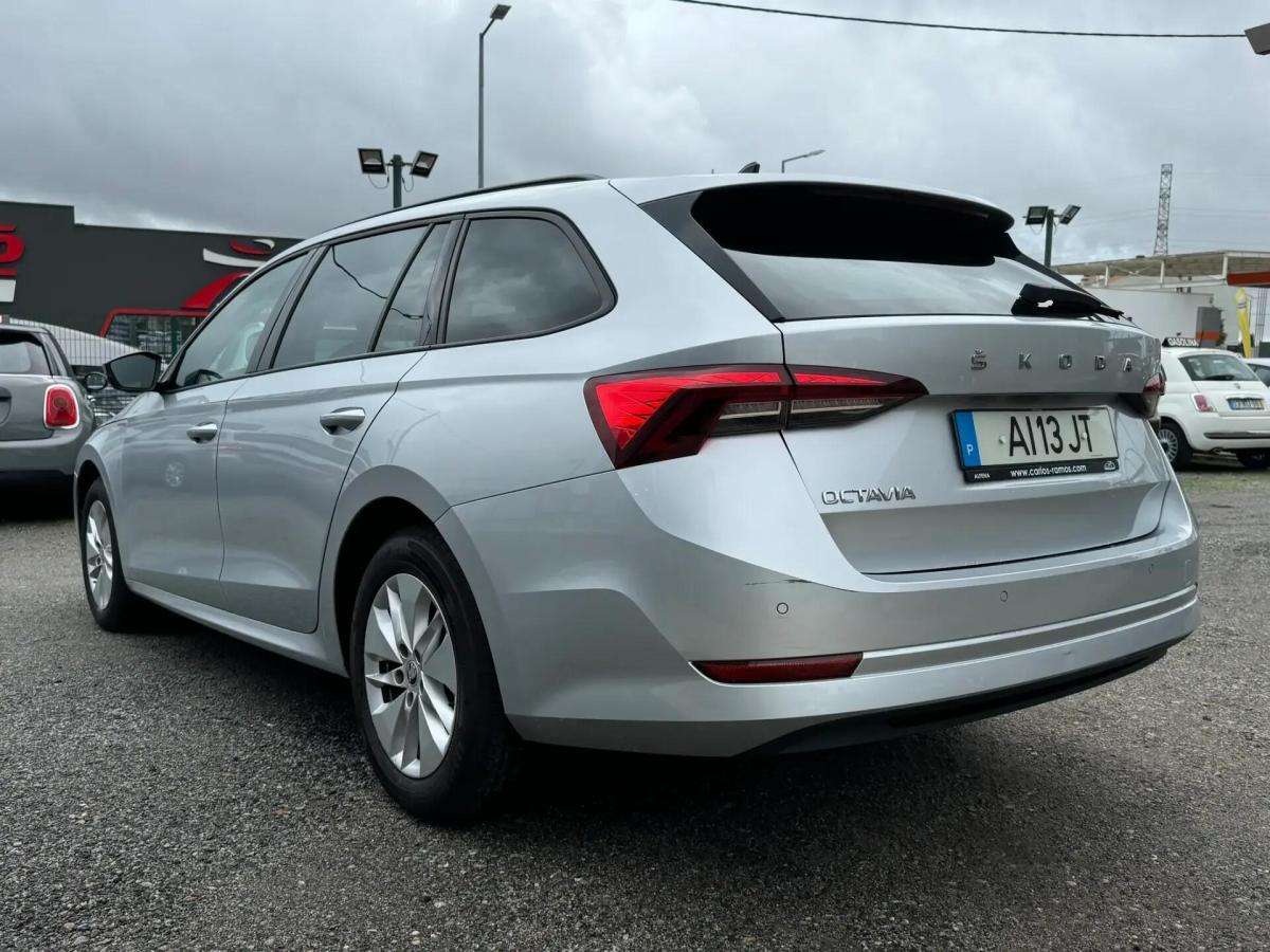 skoda-octavia-break-2021-diesel-1968cc