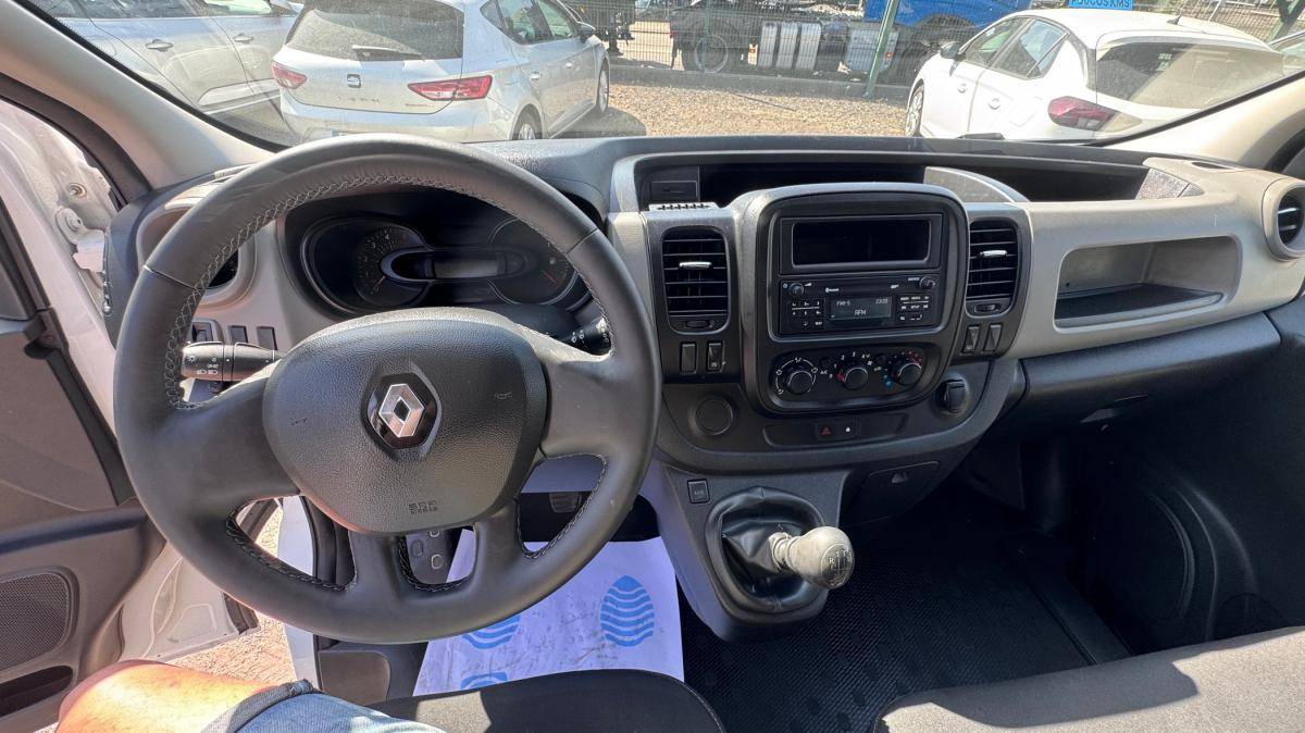 renault-trafic-2018-diesel-1598cc