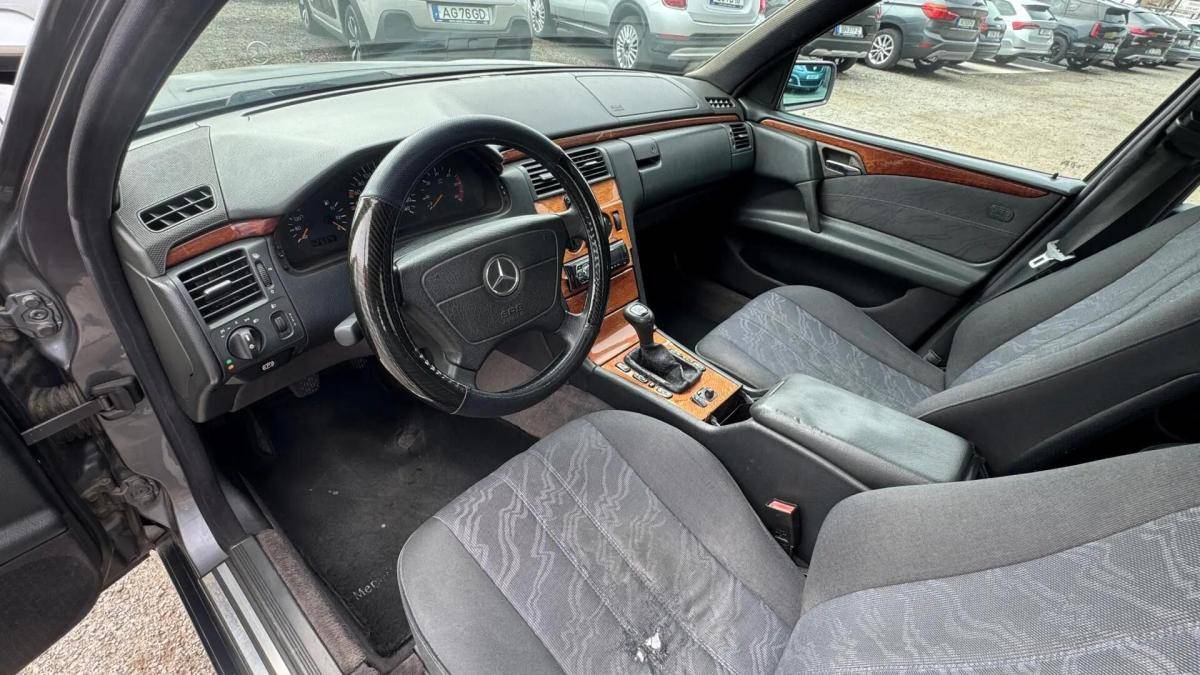 mercedes-benz-220-diesel-1999-diesel-2151cc