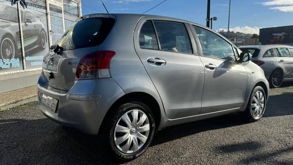 toyota-yaris-2009-gasolina-998cc