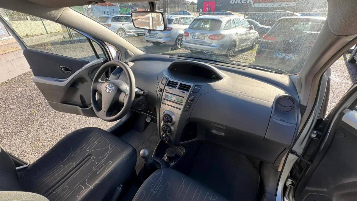 toyota-yaris-2009-gasolina-998cc