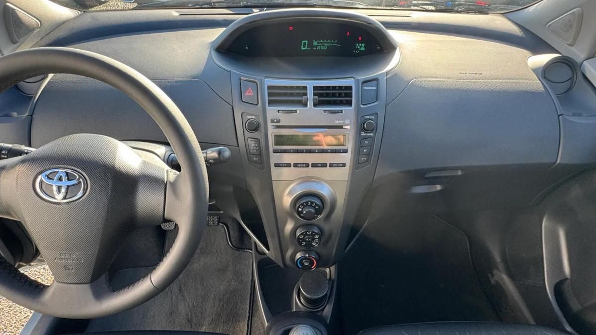 toyota-yaris-2009-gasolina-998cc