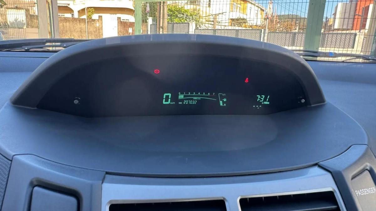 toyota-yaris-2009-gasolina-998cc