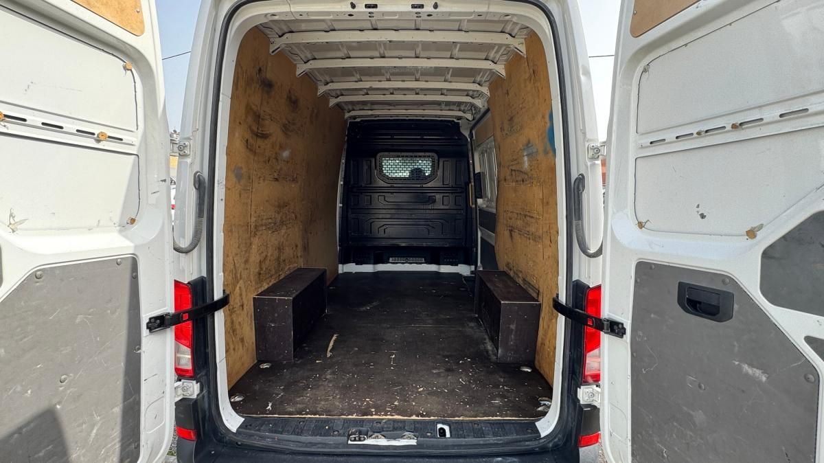 volkswagen-crafter-2022-diesel-1968cc