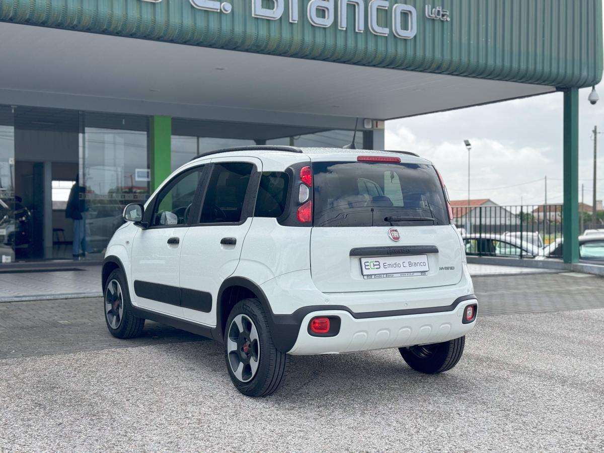 fiat-panda-2024-hibrido-a-gasolina-999cc