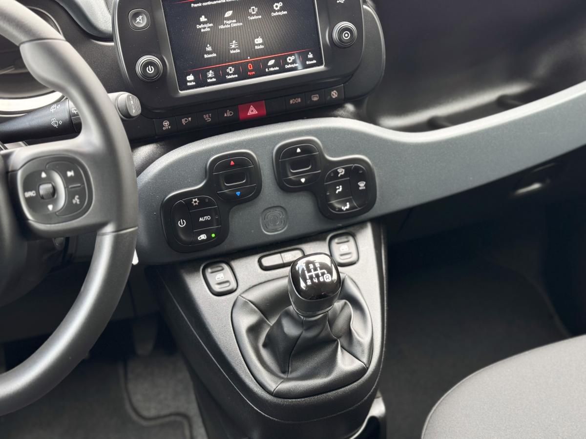 fiat-panda-2024-hibrido-a-gasolina-999cc