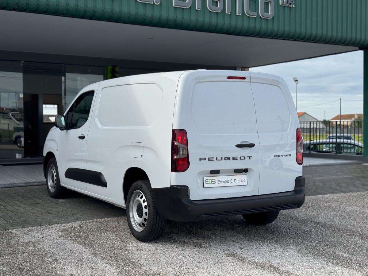 peugeot-partner-2025-diesel-1499cc