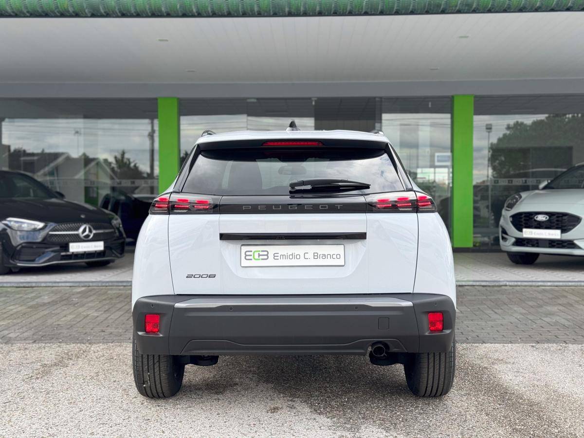 peugeot-2008-2024-gasolina-1199cc