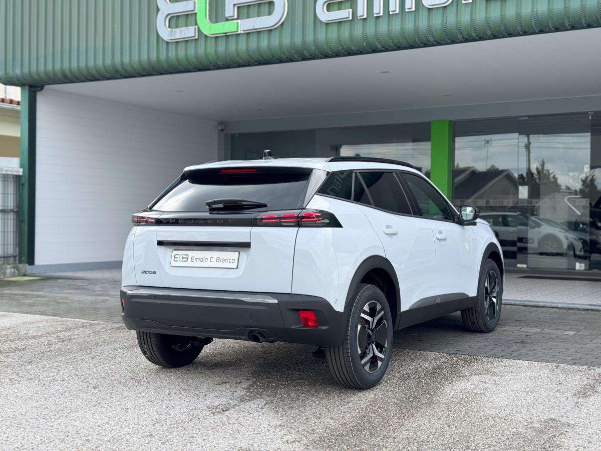 peugeot-2008-2024-gasolina-1199cc