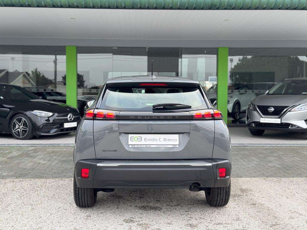 peugeot-2008-2024-gasolina-1199cc