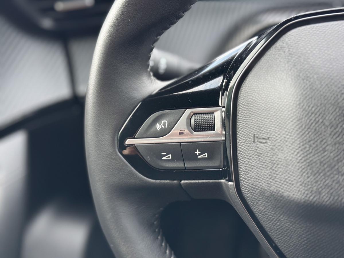 peugeot-2008-2024-gasolina-1199cc