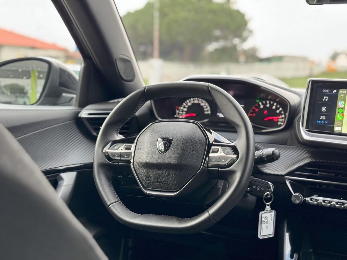 peugeot-2008-2024-gasolina-1199cc