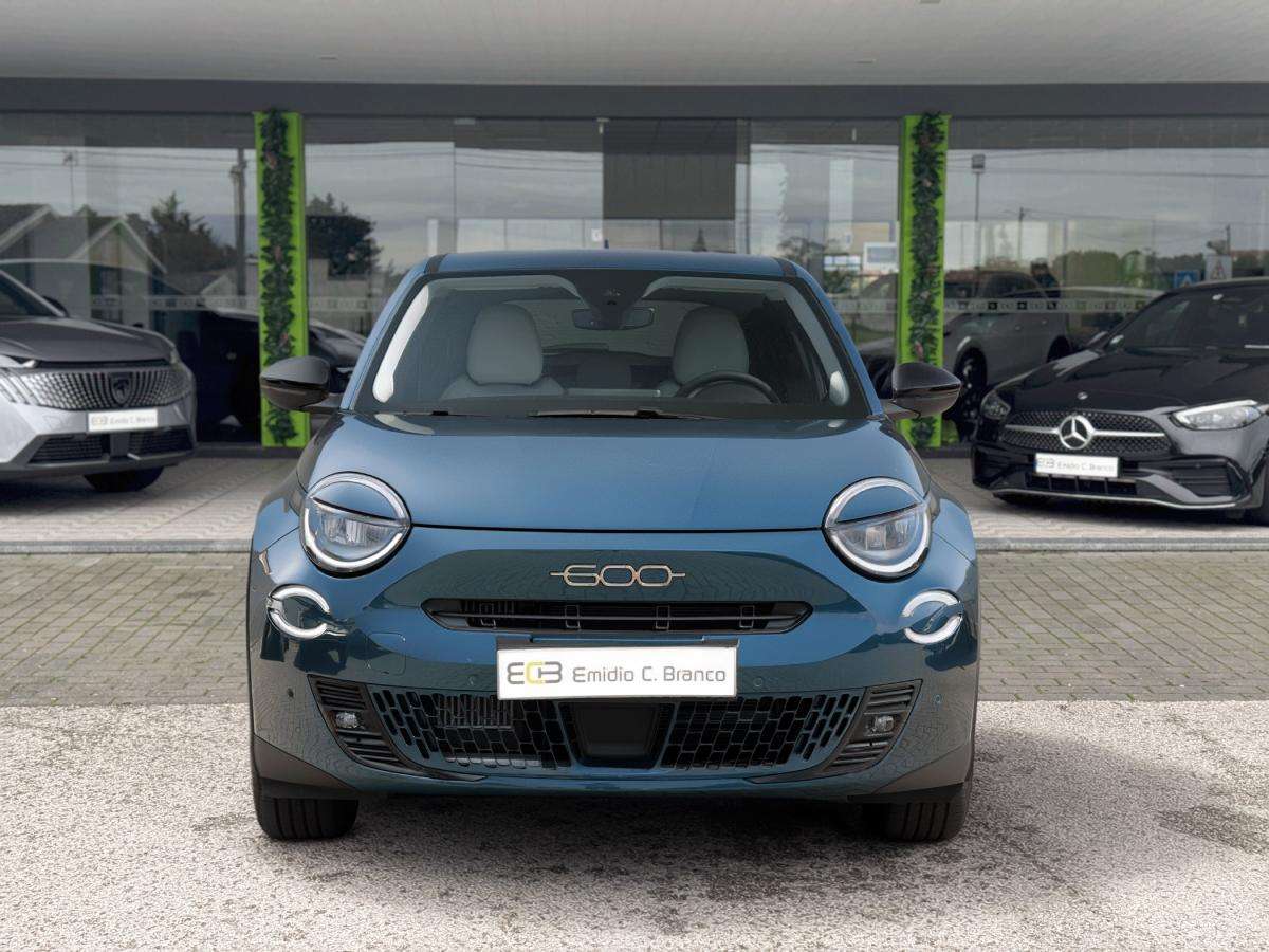 fiat-600-2026-hibrido-a-gasolina-1199cc