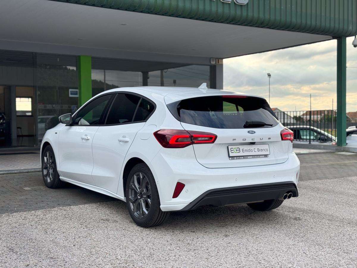 ford-focus-2025-gasolina-998cc
