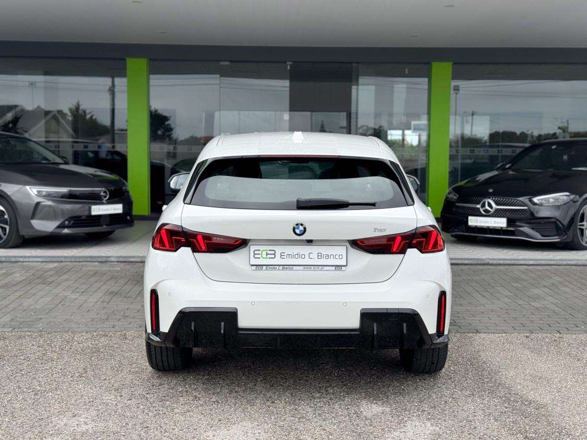 bmw-serie-1-2025-gasolina-1499cc