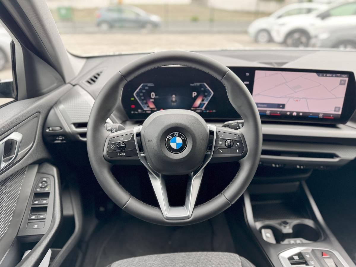bmw-serie-1-2025-gasolina-1499cc