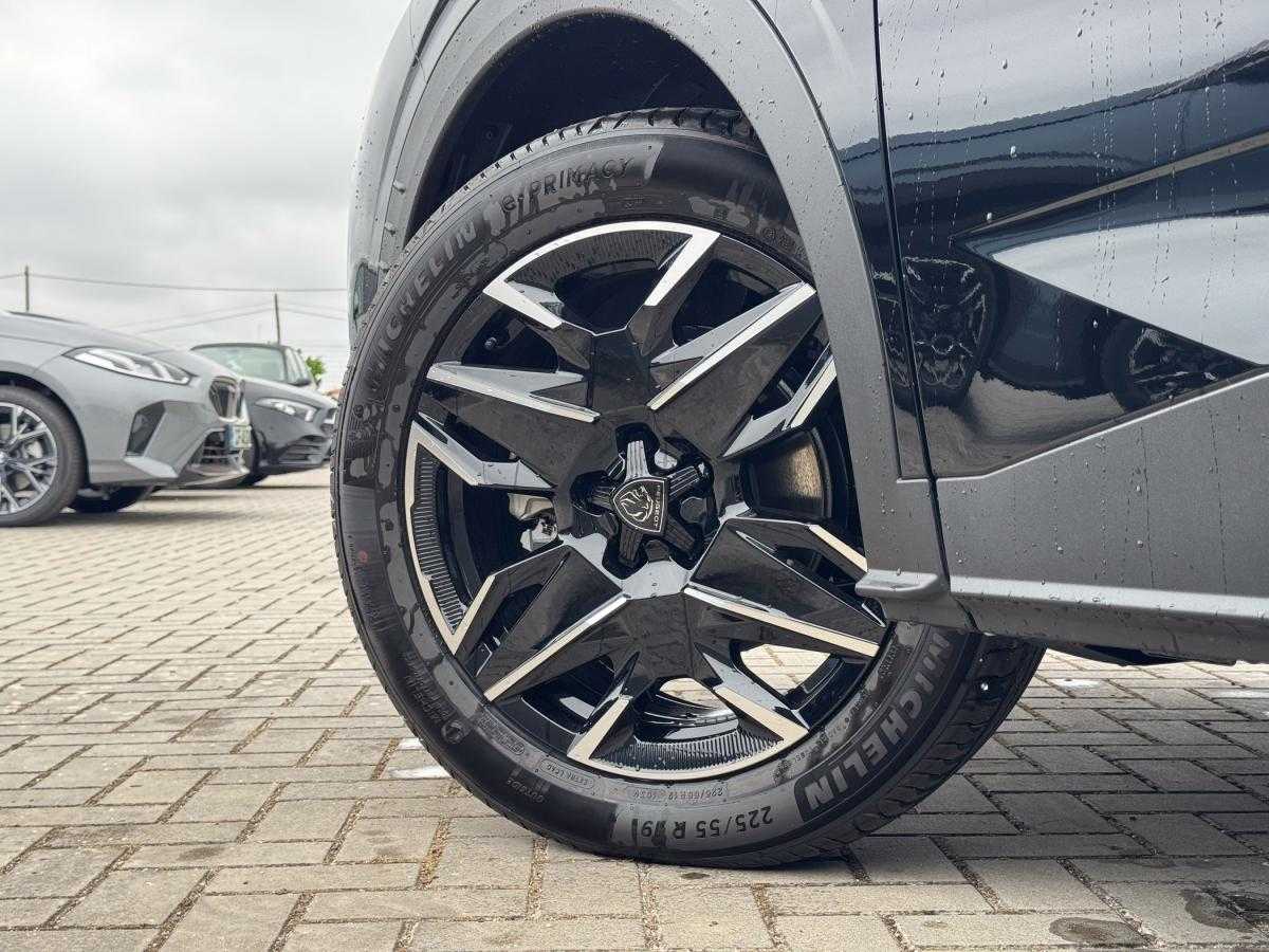 peugeot-5008-2025-hibrido-a-gasolina-1199cc