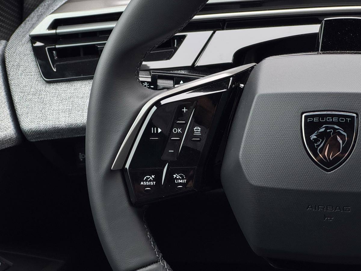 peugeot-5008-2025-hibrido-a-gasolina-1199cc