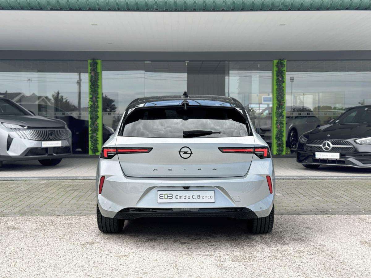 opel-astra-2025-gasolina-1199cc
