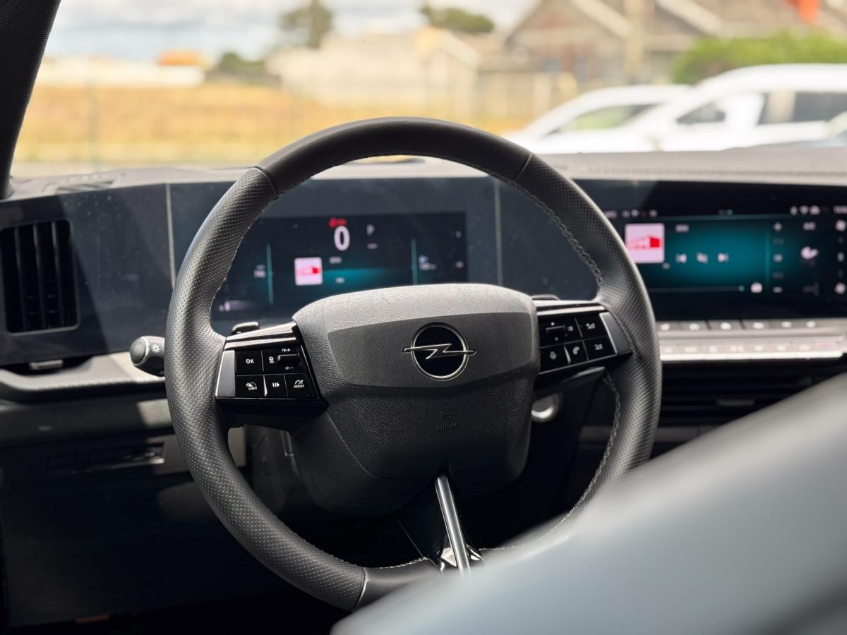 opel-astra-2025-gasolina-1199cc