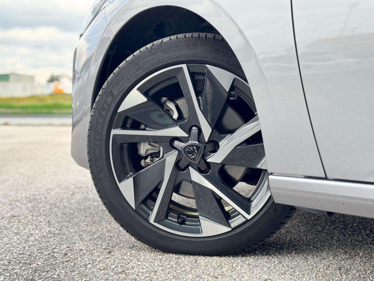 peugeot-308-sw-2024-gasolina-1199cc